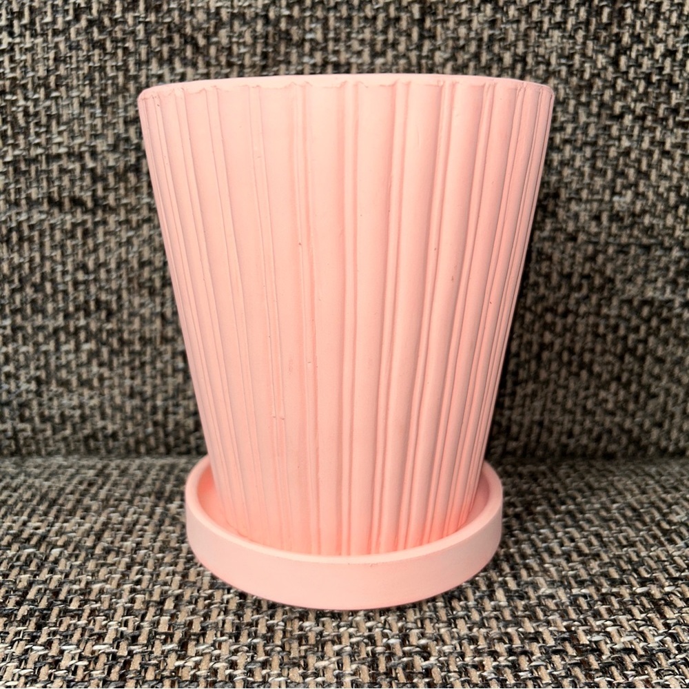 Ribbed Terracotta Flower Pot - Picture 2 of 9